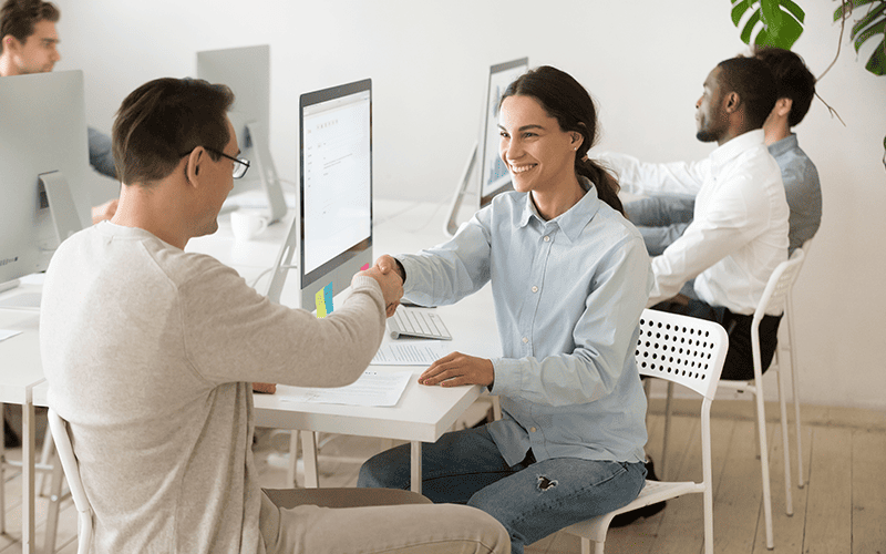 RH em conversa com o colaborador