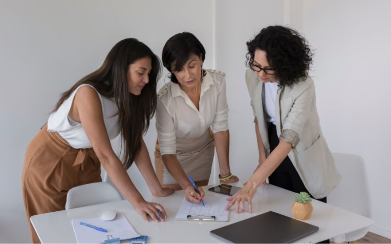 Dia da Mulher na empresa: como cuidar do bem-estar das suas colaboradoras?